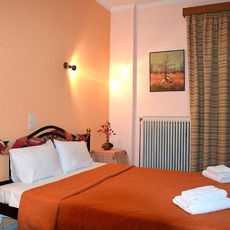 Sfaragoulias Inn 卡拉维塔 外观 照片