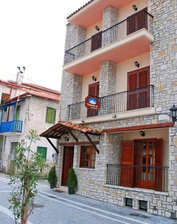 Sfaragoulias Inn 卡拉维塔 外观 照片